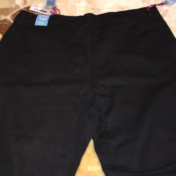 b Jeans 👖 - Picture 5 of 6